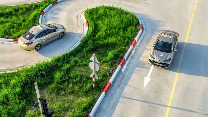 Học bằng lái xe hạng C1